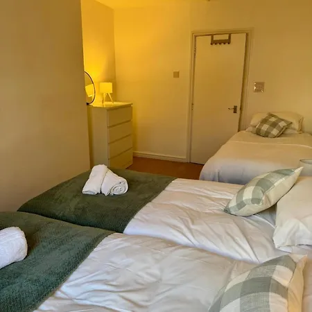 Daire Charming 6 Bed Flat In Bedminster - Sleeps 8