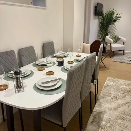 Vibrant Bedminster Flat - Perfect For Groups - Walk To Centre Апартаменты *
