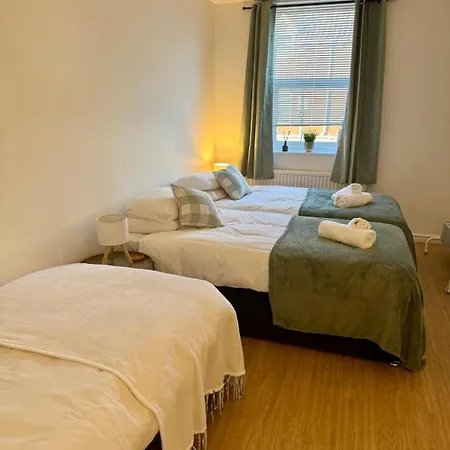 Апартаменты Vibrant Bedminster Flat - Perfect For Groups - Walk To Centre Бристоль