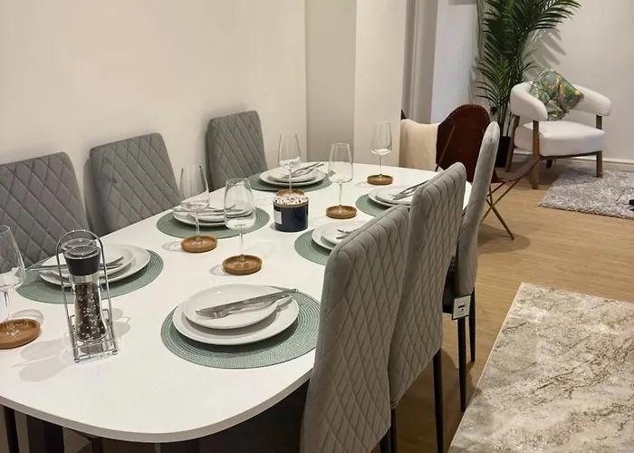 Charming 6 Bed Flat In Bedminster - Sleeps 8 公寓 *